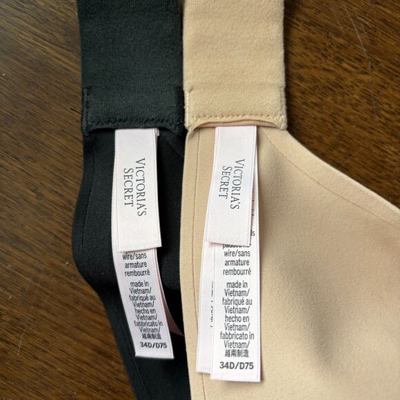 TWO Brand new Victoria's Secret Bras (34D) - Picture 2 of 4